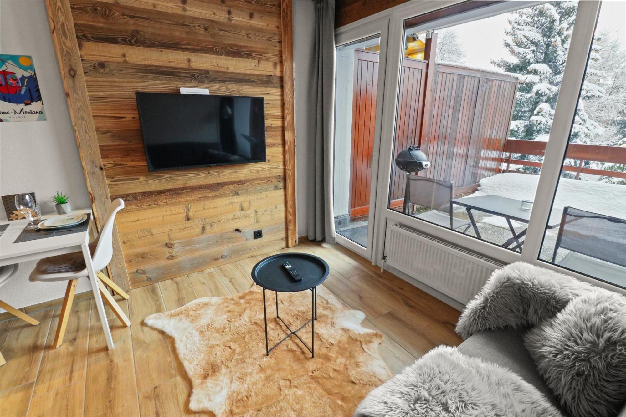Joli Studio Avec Parking Gratuit Crans-Montana Dış mekan fotoğraf