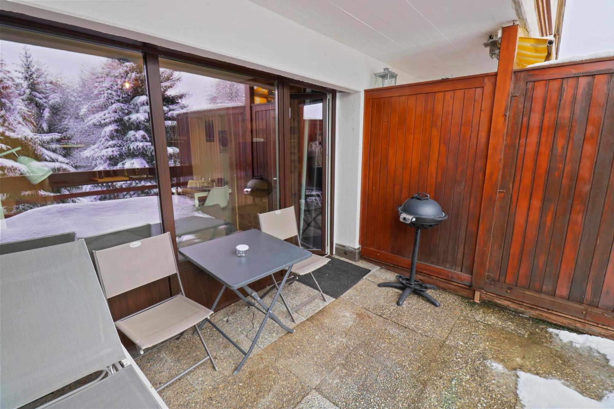 Joli Studio Avec Parking Gratuit Crans-Montana Dış mekan fotoğraf